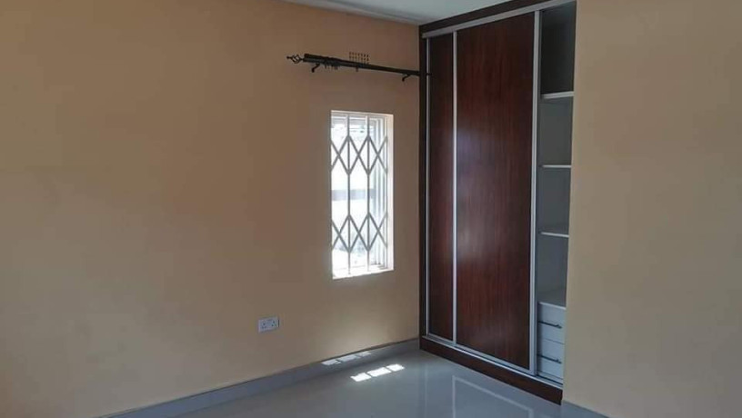 2-bedroom-flat-for-rent-in-chalala-big-2