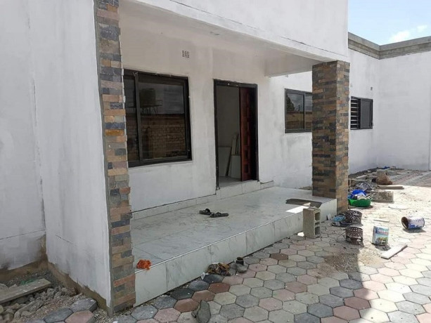 3-bedroom-flat-for-rent-in-chalala-big-2
