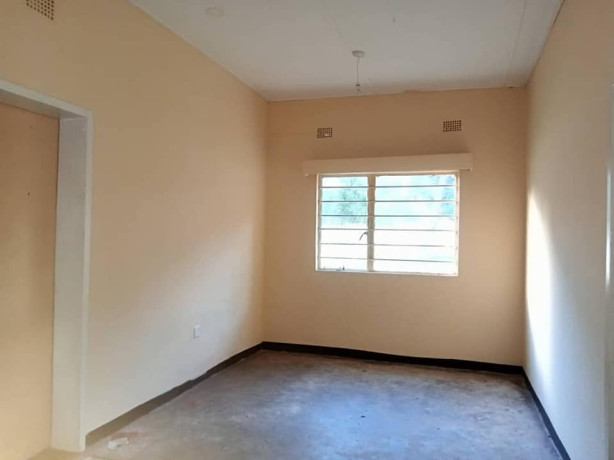 4-bedroom-house-for-rent-in-roma-big-6
