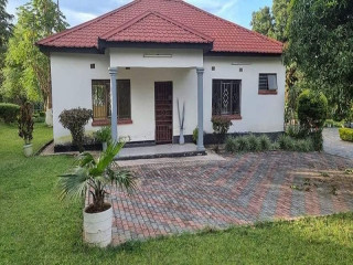 2 Bedroom House For Rent in Ibex Hill