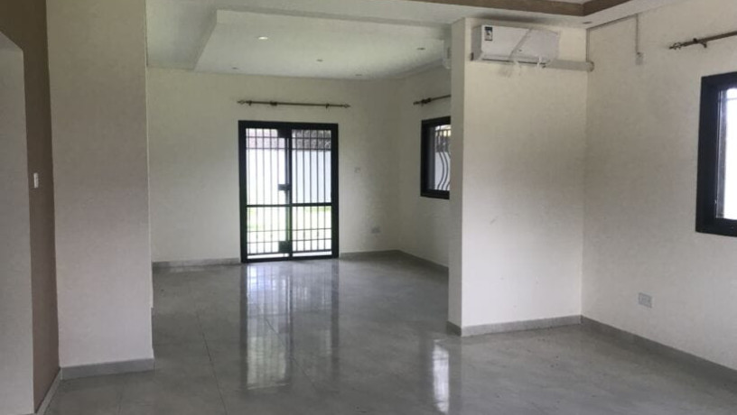 2-bedroom-house-for-rent-in-eureka-park-big-5