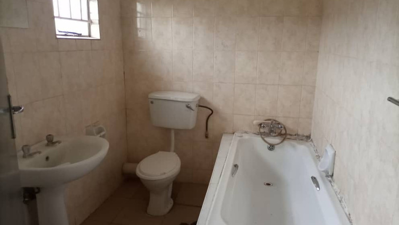 2-bedroom-flat-for-rent-in-roma-big-8