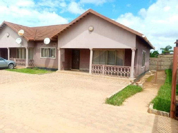 2-bedroom-flat-for-rent-in-chalala-big-1