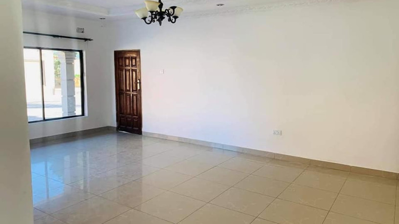 3-bedroom-flat-for-rent-in-ibex-hill-big-6