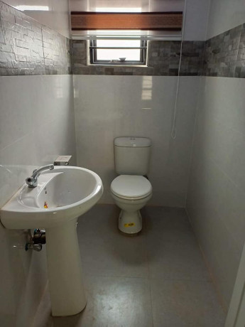 2-bedroom-flat-for-rent-in-chalala-big-5