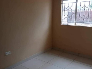 3 Bedroom Flat For Rent in Lilayi