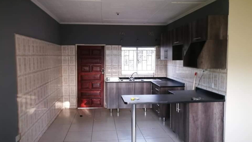 2-bedroom-house-for-rent-in-avondale-big-9