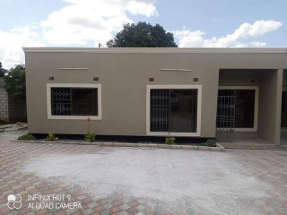 2 Bedroom Flat For Rent in Ibex Hill