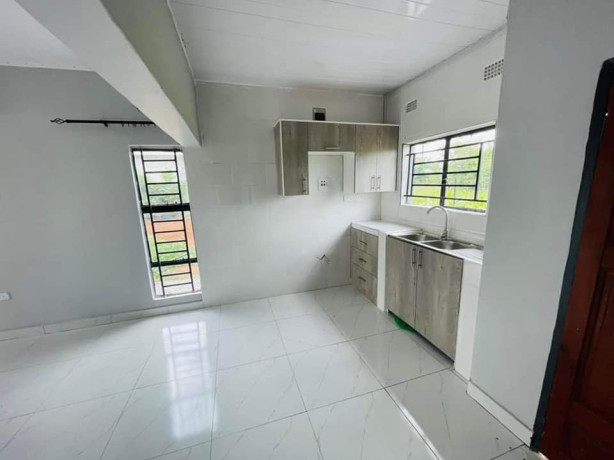 1-bedroom-house-for-rent-in-lilayi-big-5