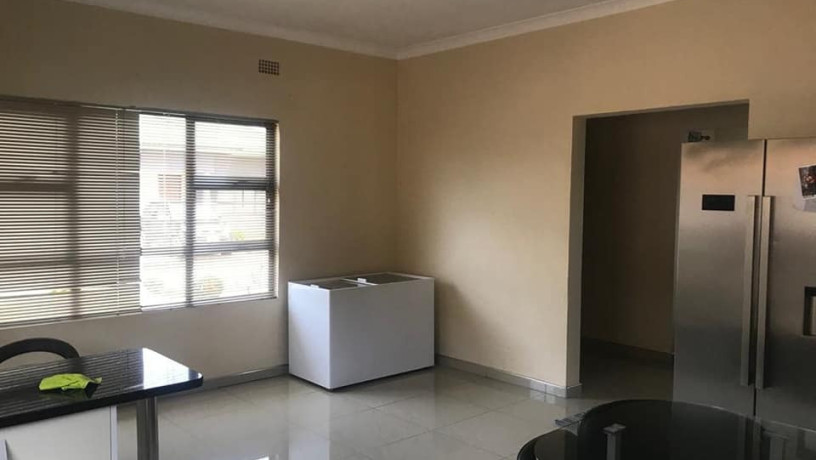 2-bedroom-flat-for-rent-in-ibex-hill-big-4