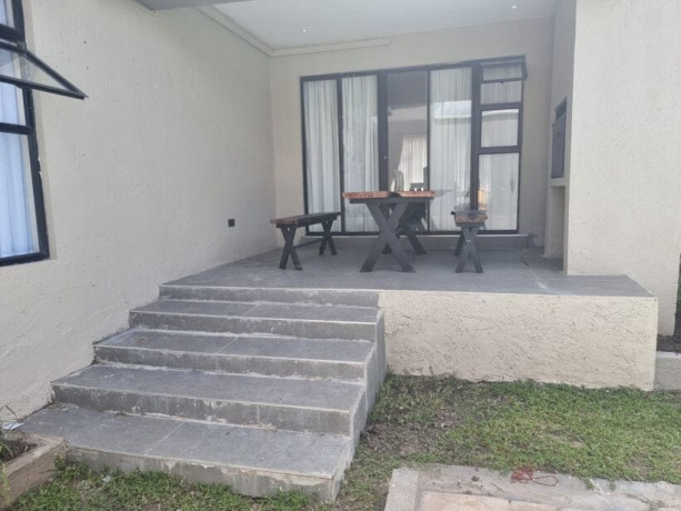 4-bedroom-furnished-apartment-for-rent-in-roma-park-big-3