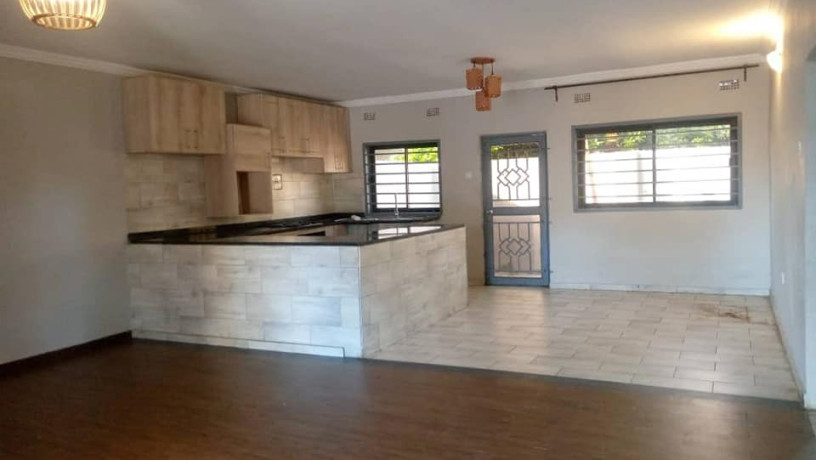 3-bedroom-semi-detached-house-for-rent-in-ibex-hill-big-5