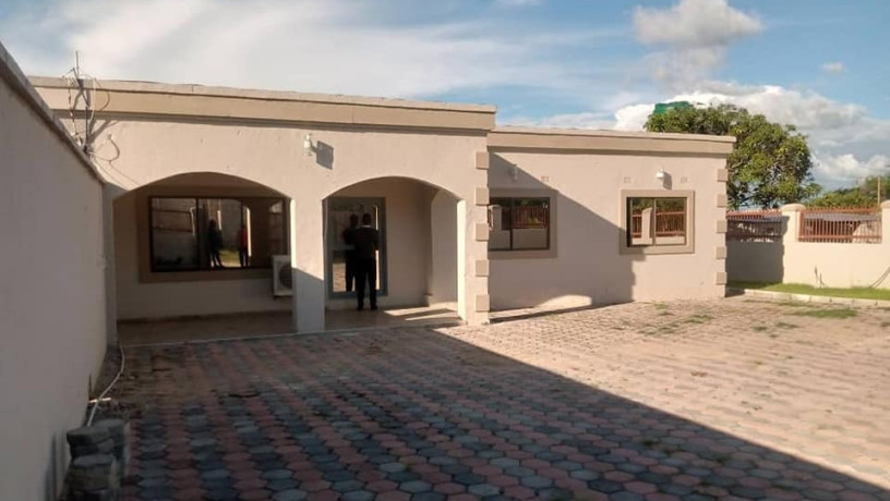 3-bedroom-semi-detached-house-for-rent-in-ibex-hill-big-8