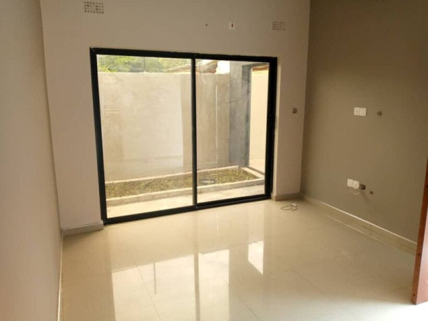 1-bedroom-flat-for-rent-in-ibex-hill-big-3