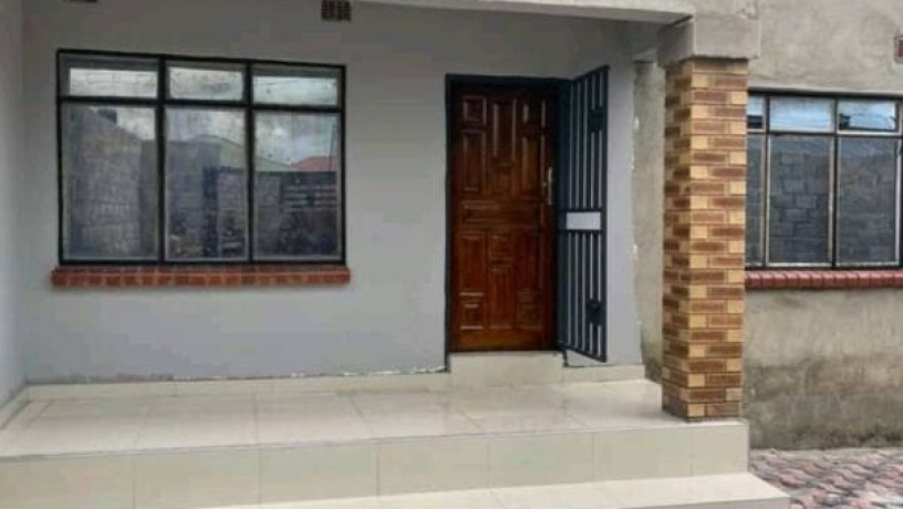 2-bedroom-flat-for-rent-in-meanwood-kwamwena-big-0