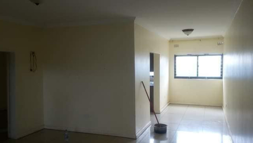 2-bedroom-standalone-house-for-rent-in-woodlands-big-4