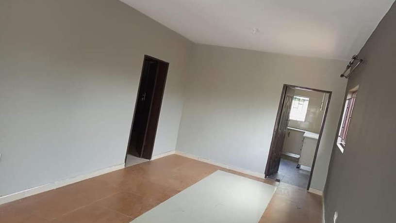 3-bedroom-flat-for-rent-in-chalala-big-2