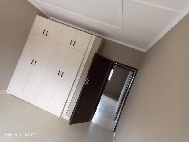 3-bedroom-flat-for-rent-in-chalala-big-3