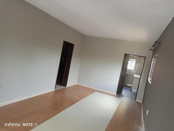 3-bedroom-flat-for-rent-in-chalala-big-2