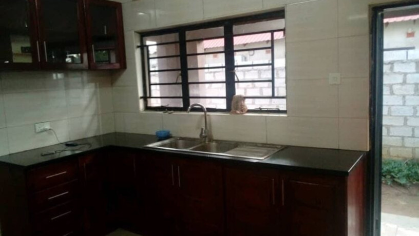 3-bedroom-flat-for-rent-in-chalala-big-2