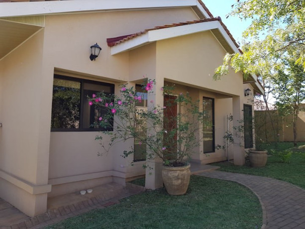 3-bedroom-house-for-rent-in-roma-park-big-2