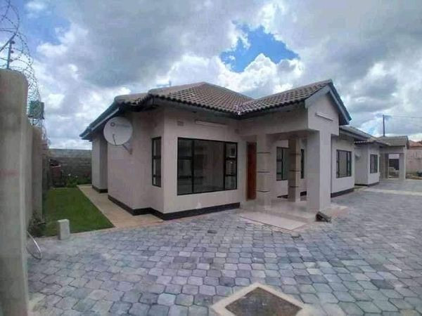 3-bedroom-flat-for-rent-in-makeni-big-0
