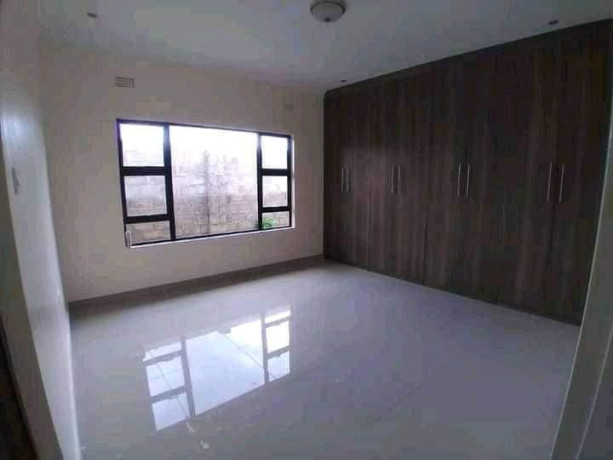3-bedroom-flat-for-rent-in-makeni-big-3