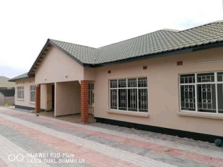 3-bedroom-flat-for-rent-in-libala-south