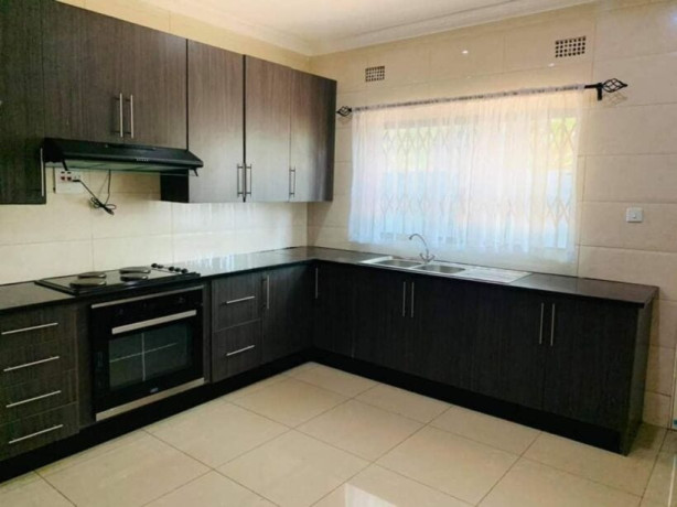 3-bedroom-flats-for-rent-in-roma-big-5