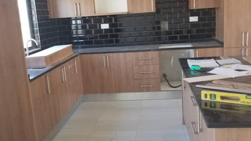 2-bedroom-flats-for-rent-in-meanwood-ibex-hill-big-2