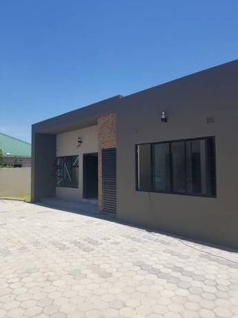 2-bedroom-flats-for-rent-in-meanwood-ibex-hill-big-6