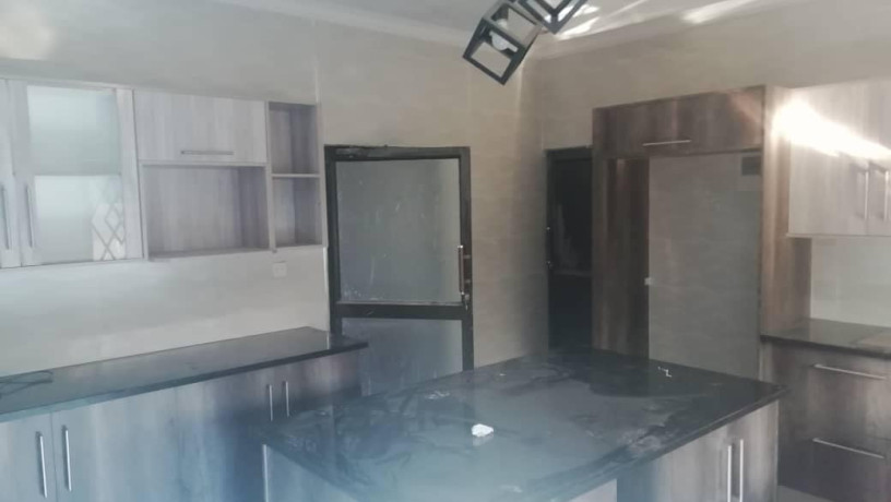 3-bedroom-flat-for-rent-in-chalala-big-3