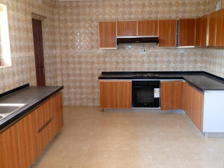 3 Bedroom Flat For Rent In Ibex Hill