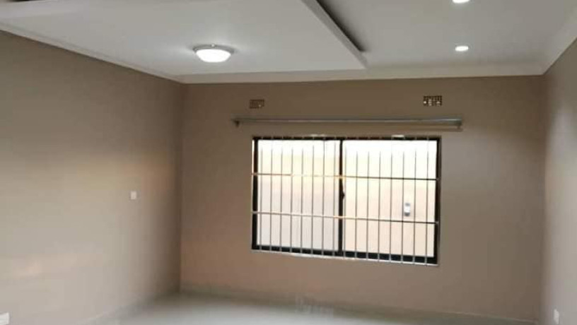 3-bedroom-flat-for-rent-in-lilayi-big-9