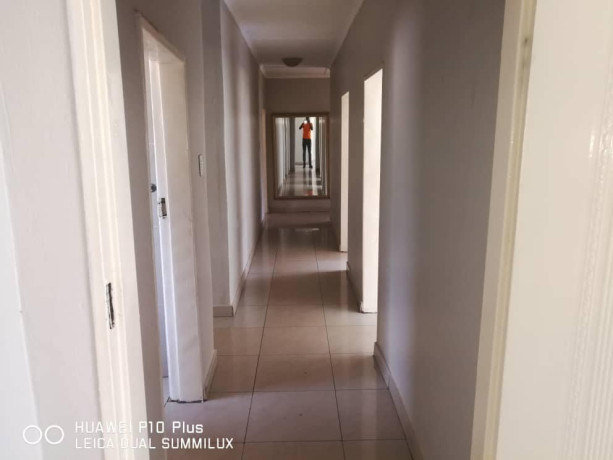 3-bedroom-flat-for-rent-in-chalala-big-3