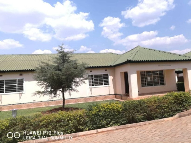 3-bedroom-flat-for-rent-in-chalala-big-1