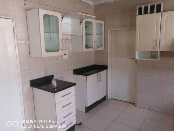 3-bedroom-flat-for-rent-in-chalala-big-6