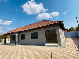 3 Bedroom House For Rent In Ibex Hill