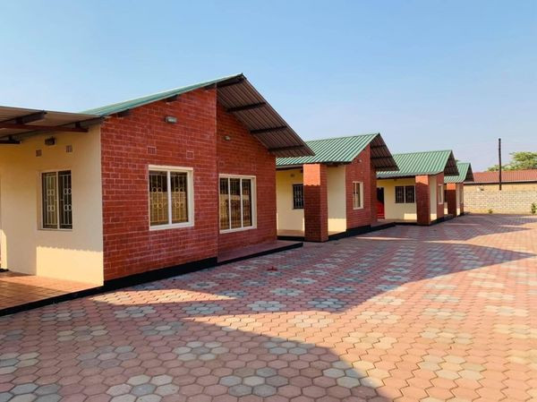 3-bedroom-flats-for-rent-in-new-kasama-big-0