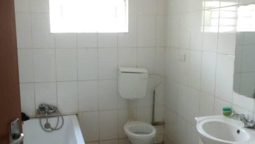 3-bedroom-flat-for-rent-in-chalala-big-6