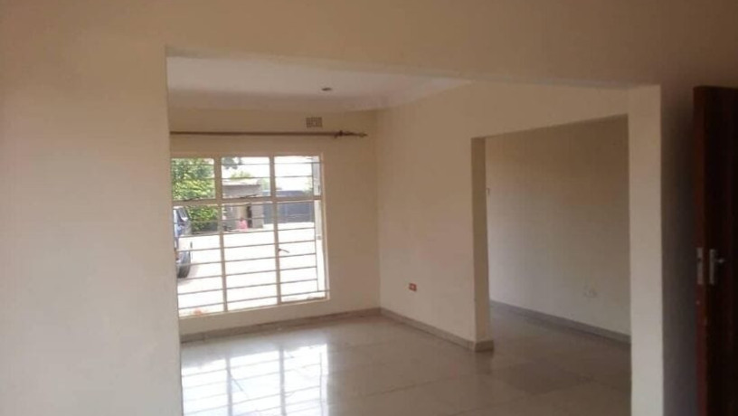 3-bedroom-flat-for-rent-in-chalala-big-4