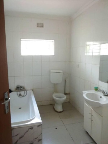 3-bedroom-flat-for-rent-in-chalala-big-6