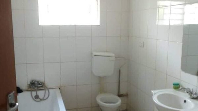 3-bedroom-flat-for-rent-in-chalala-big-3