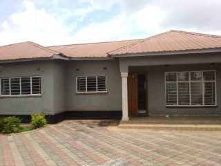 3-bedroom-flat-for-rent-in-chalala