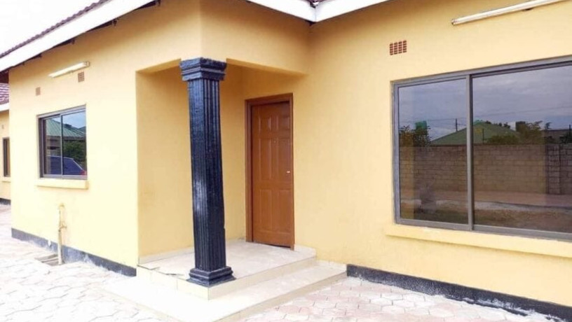 3-bedroom-flat-for-rent-in-chalala-big-0