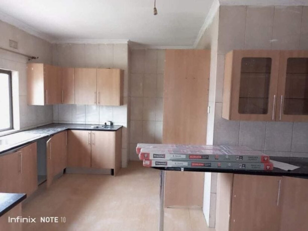 3-bedroom-flat-for-rent-in-chalala-big-1