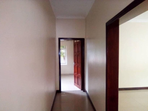 3-bedroom-house-for-rent-in-roma-big-5