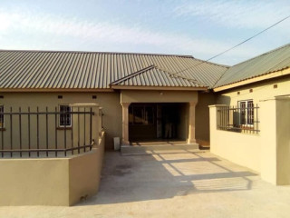 3-bedroom-flat-for-rent-in-northgate-gardens