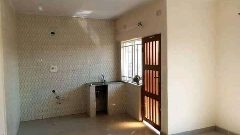 1-bedroom-flat-for-rent-in-chalala-big-3