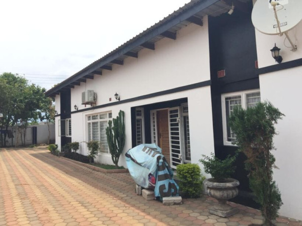 3-bedroom-flats-for-rent-in-ibex-hill-big-0